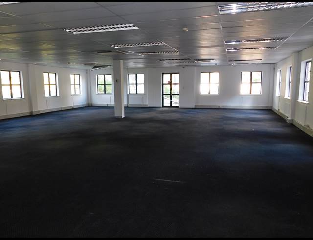 472M² OFFICE TO LET IN HYDE PARK